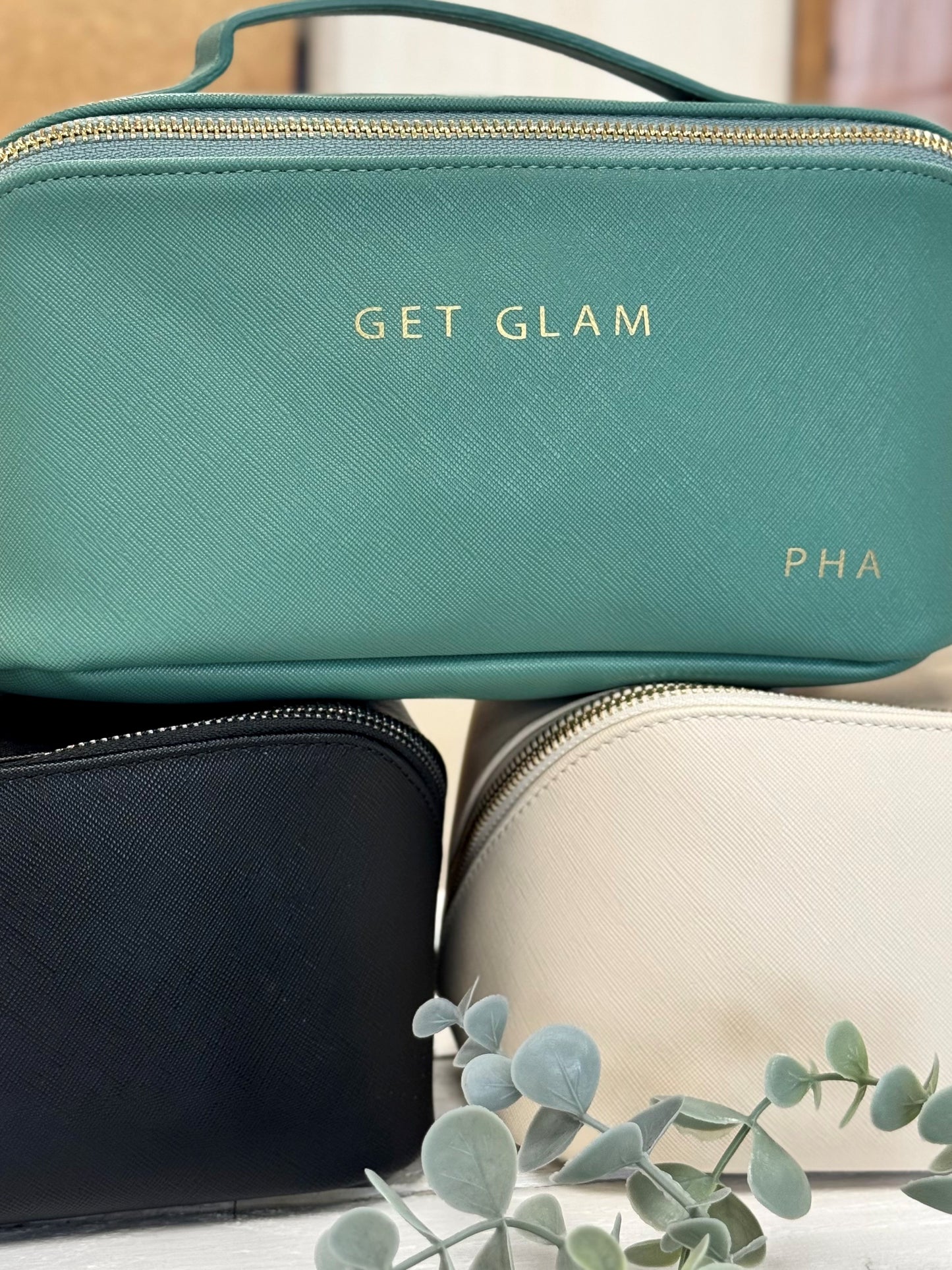 Boutique open flat accessory case